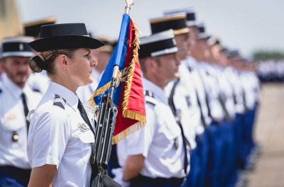 Sortie de promotion élèves gendarmes, défilé militaire