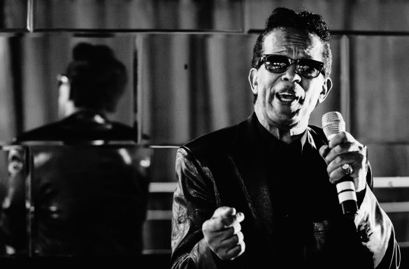 Sortie de promotion élèves gendarmes, soirée, chanteur Vigon