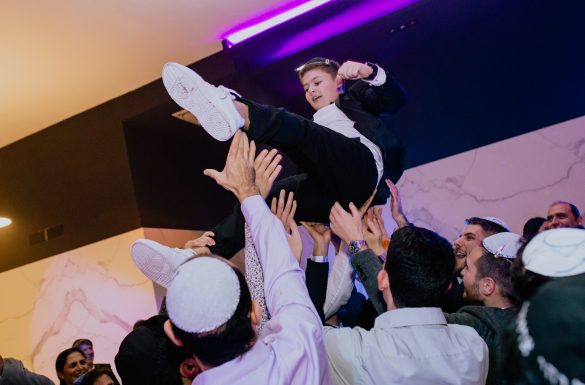 Le Bar Mitzvah profite de la soirée